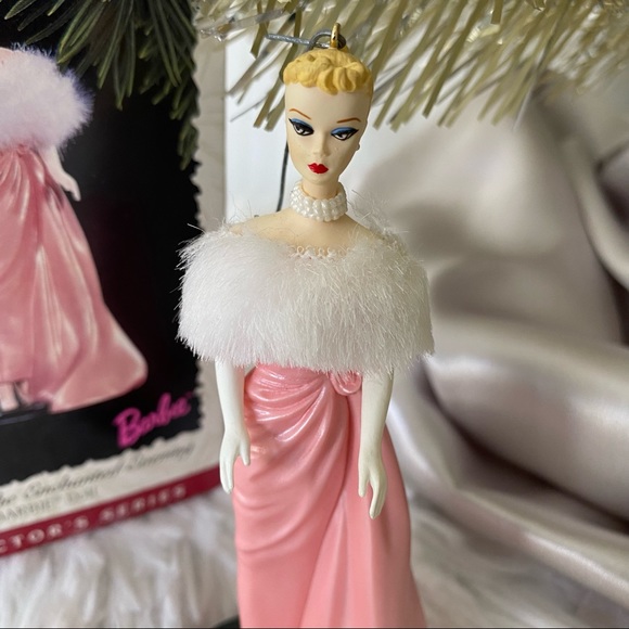 VNTG Hallmark Enchanted Evening Barbie Collector’s Keepsake Ornament - Picture 2 of 3